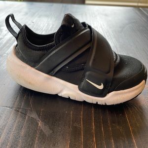 FREE right side ONLY kids Nike shoes